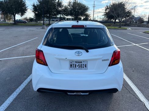 Used 2017 Toyota Yaris L image 8
