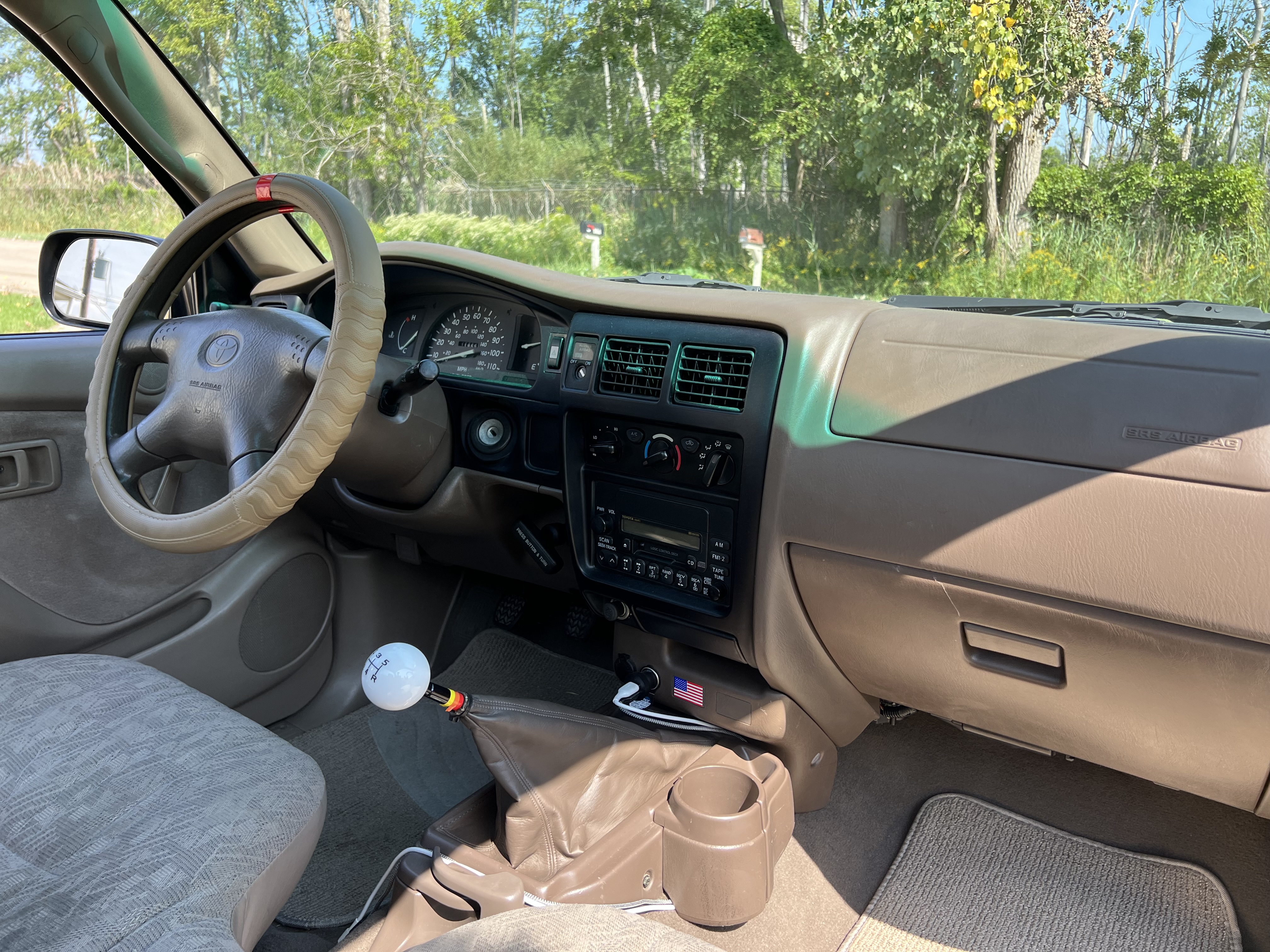 Used 2002 Toyota Tacoma 2WD Regular Cab w/ Enhancement Pkg image 19