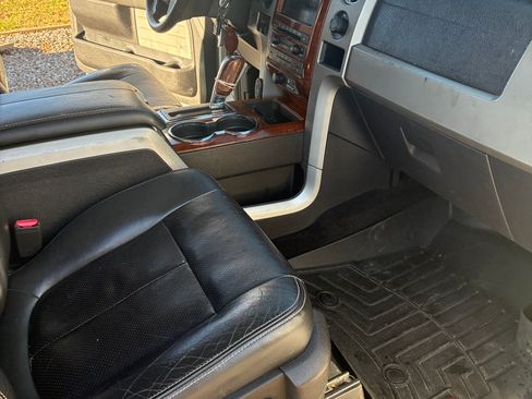 Used 2010 Ford F150 Lariat image 23