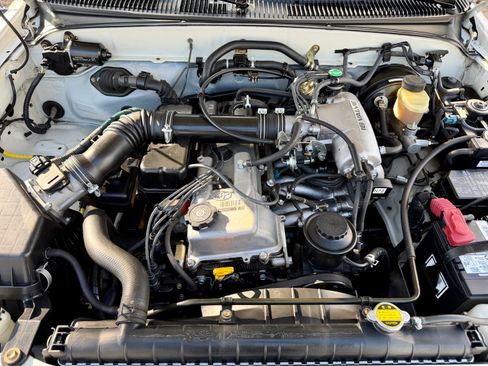 Used 1999 Toyota Tacoma 4x4 Regular Cab image 15