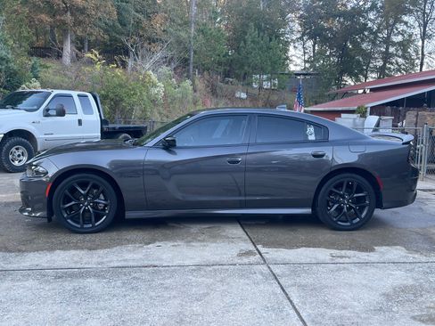 Used 2022 Dodge Charger R/T w/ Harman/Kardon Audio Group image 2