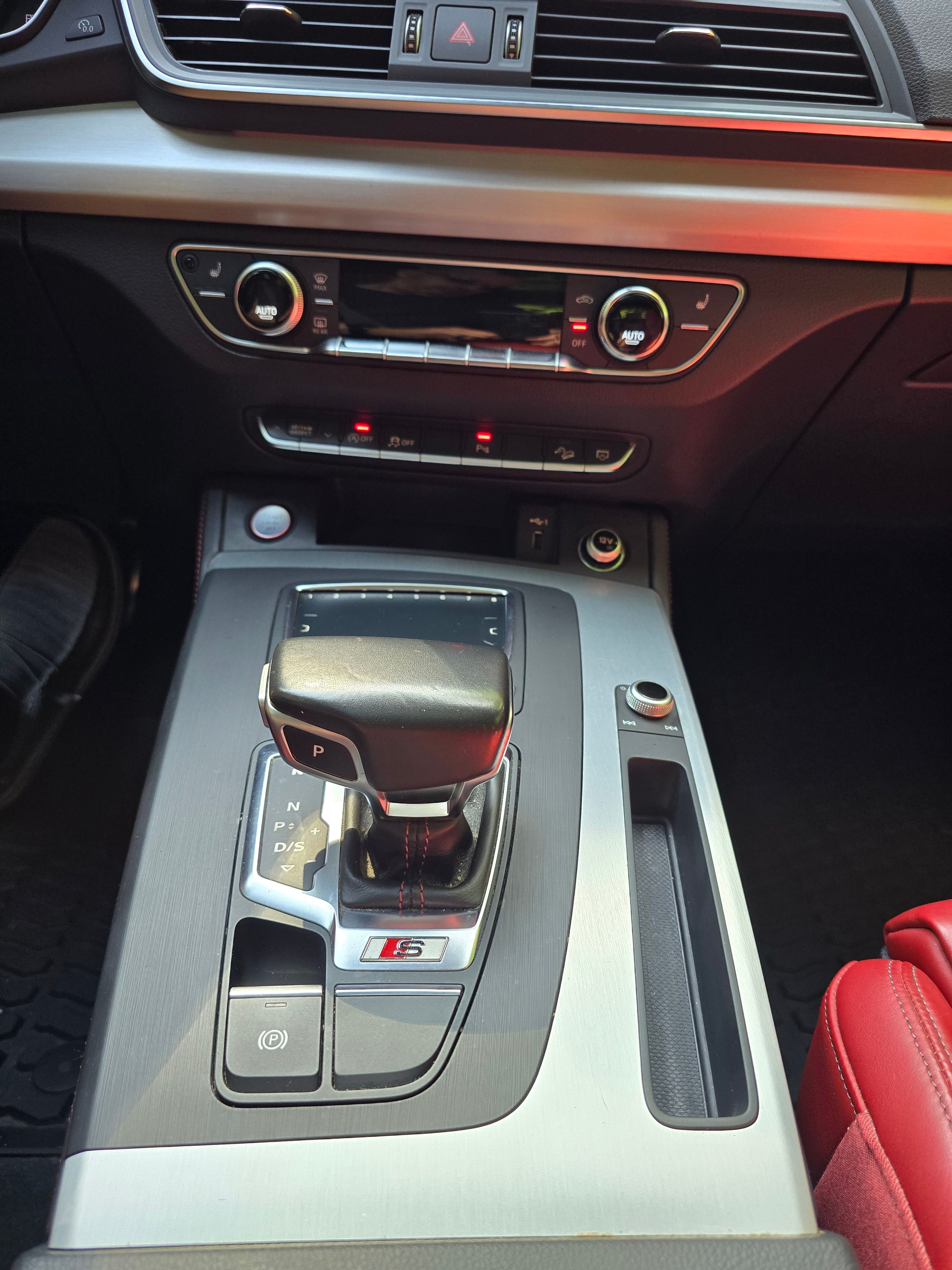 Used 2018 Audi SQ5 Prestige AWD/4WD image 20