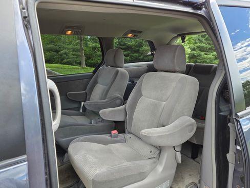 Used 2008 Toyota Sienna LE FWD image 11