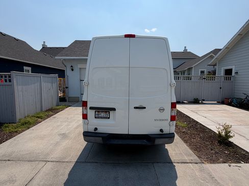 Used 2020 Nissan NV 2500 SV RWD image 6