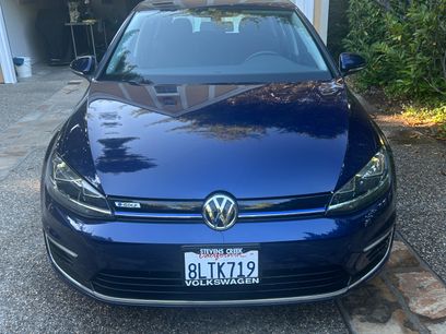 Used 2019 Volkswagen e-Golf SE w/ Driver Assistance Package