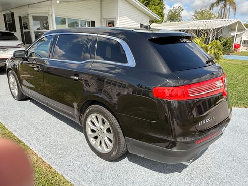 Used 2013 Lincoln MKT AWD image 11
