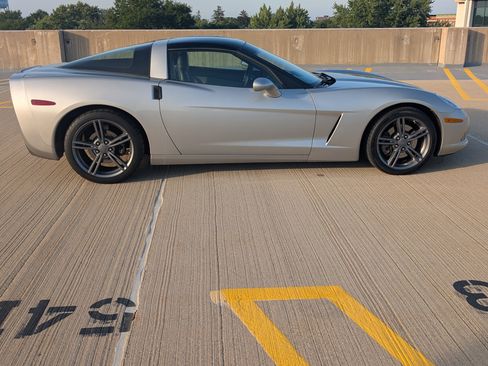 Used 2008 Chevrolet Corvette Coupe w/ Preferred Equipment Group image 4