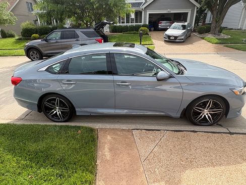 Used 2021 Honda Accord Touring image 4