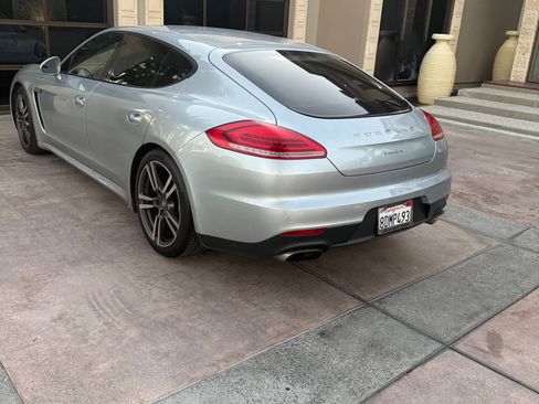 Used 2014 Porsche Panamera image 5