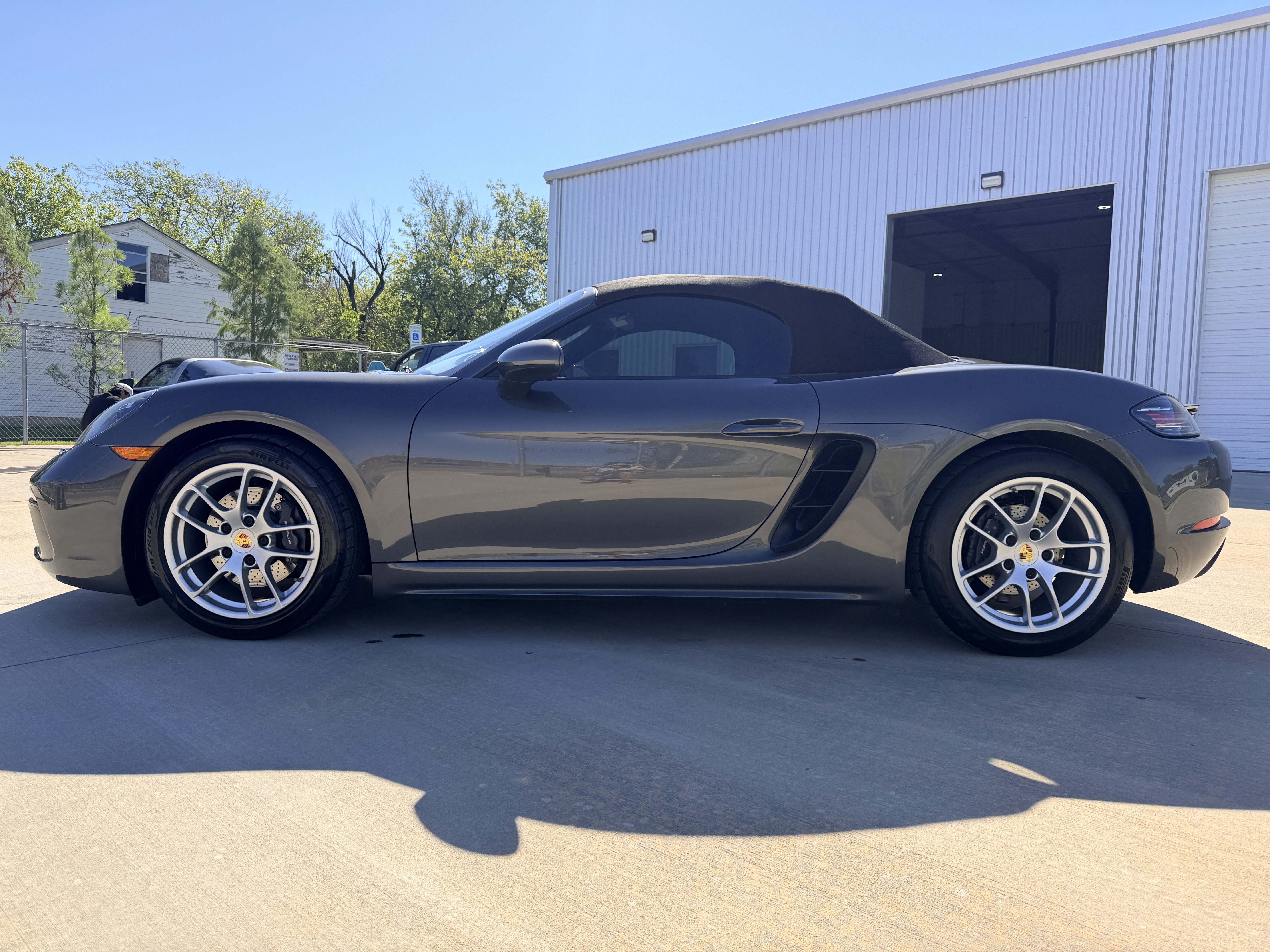 Used 2017 Porsche 718 Boxster RWD image 2