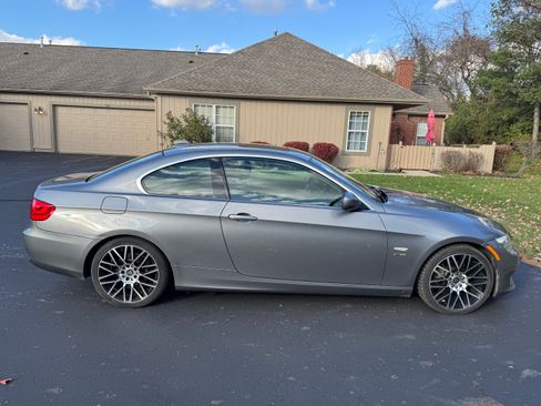 Used 2011 BMW 328i xDrive Coupe image 2