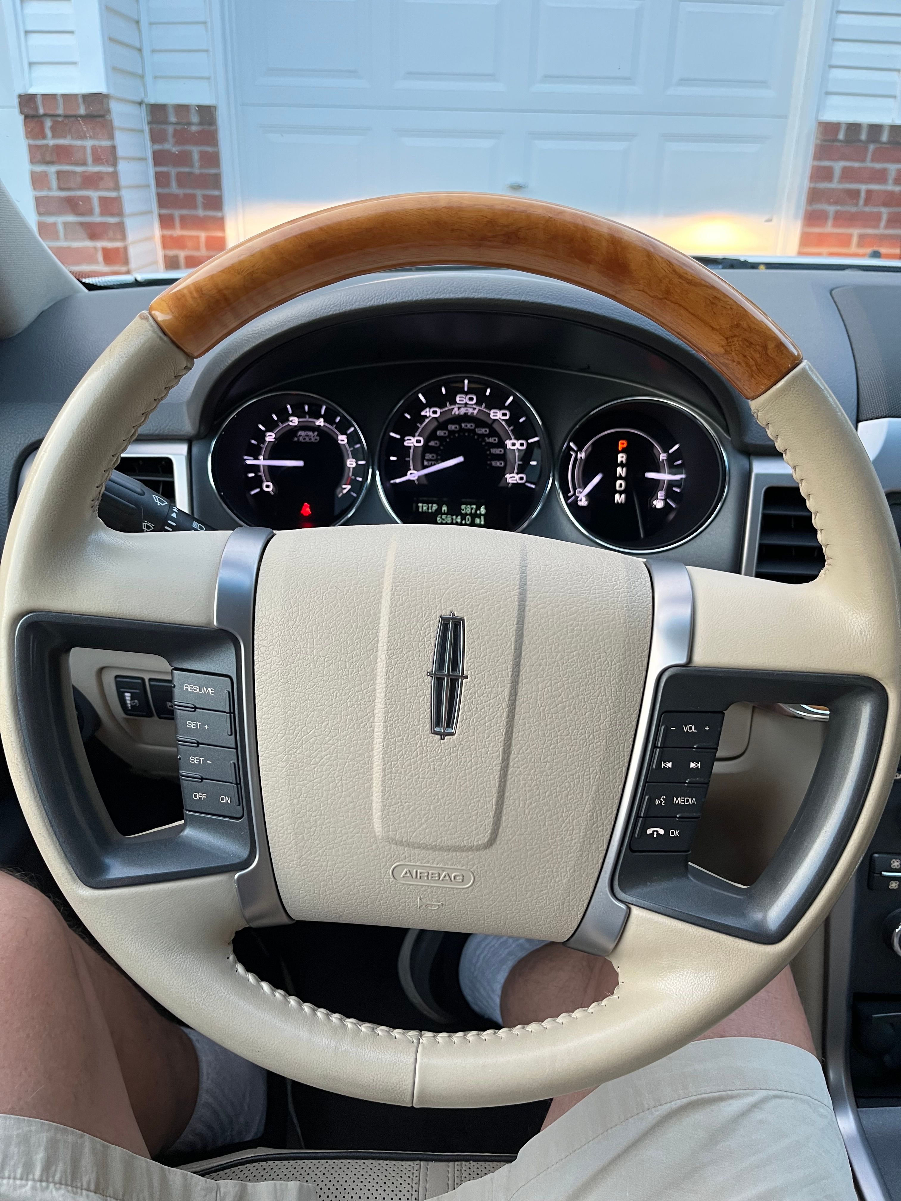 Used 2012 Lincoln MKZ FWD image 14