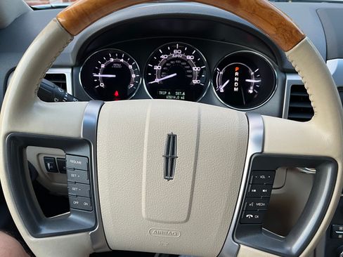 Used 2012 Lincoln MKZ FWD image 14
