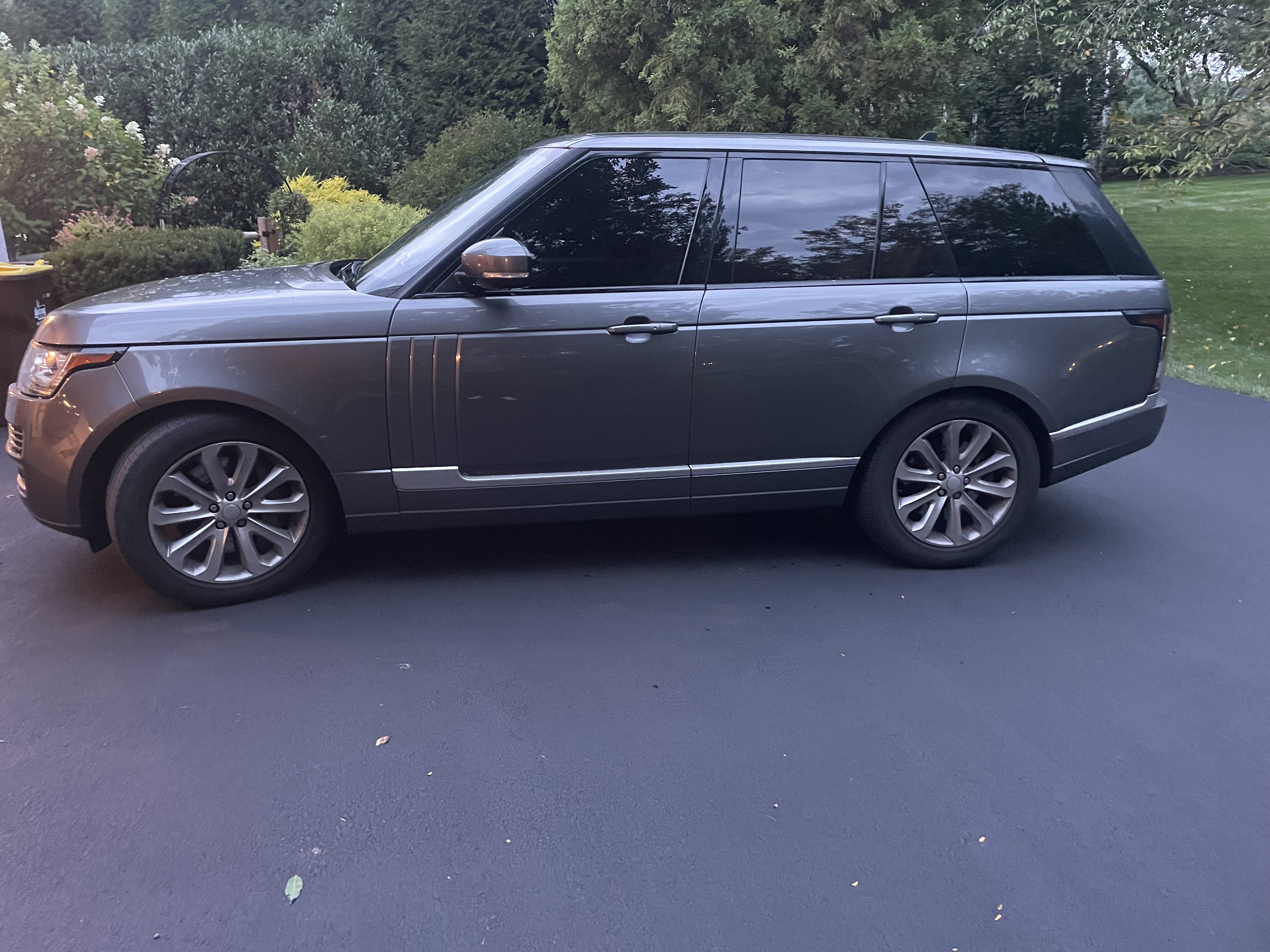 Used 2016 Land Rover Range Rover HSE AWD/4WD image 6