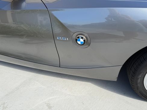 Used 2005 BMW Z4 2.5i RWD image 19