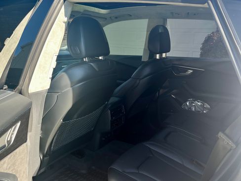 Used 2019 Audi Q8 Prestige AWD/4WD image 18