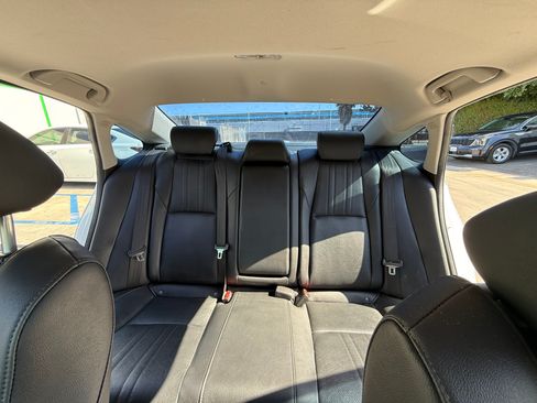 Used 2020 Honda Accord Touring image 22