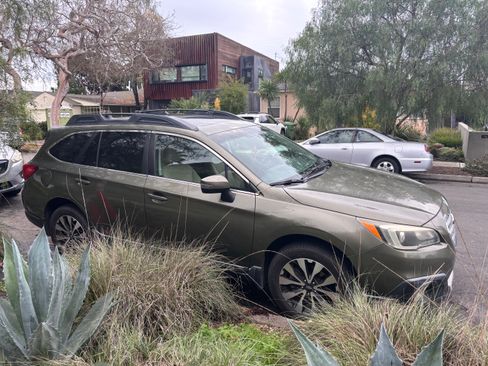 Used 2015 Subaru Outback 2.5i Limited image 14