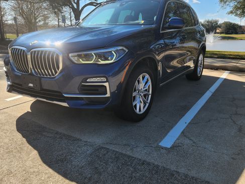 Used 2020 BMW X5 sDrive40i w/ Executive Package image 2