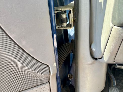 Used 1996 Ford F150 4x4 Regular Cab image 13
