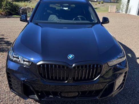 Used 2025 BMW X5 xDrive50e w/ M Sport Package image 2