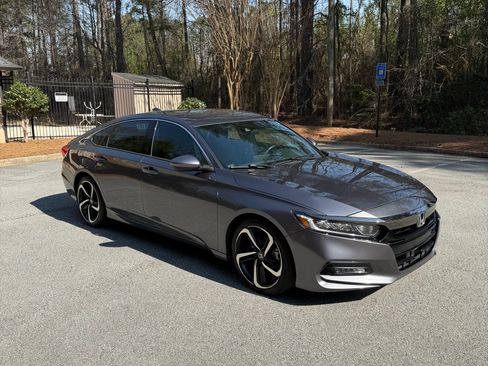 Used 2019 Honda Accord Sport image 9