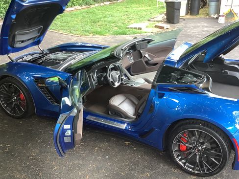 Used 2016 Chevrolet Corvette Z06 w/ 3LZ Preferred Equipment Group image 21