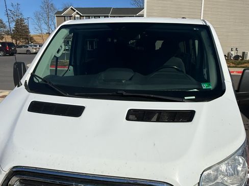 Used 2017 Ford Transit 350 XLT image 8