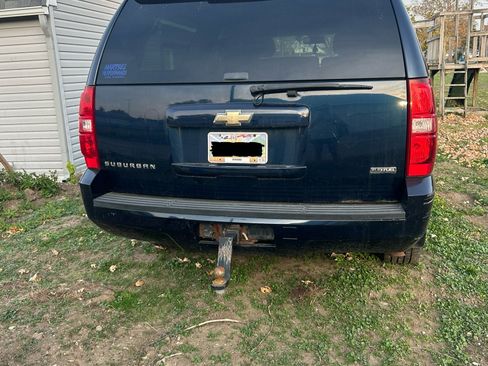 Used 2008 Chevrolet Suburban LT image 5