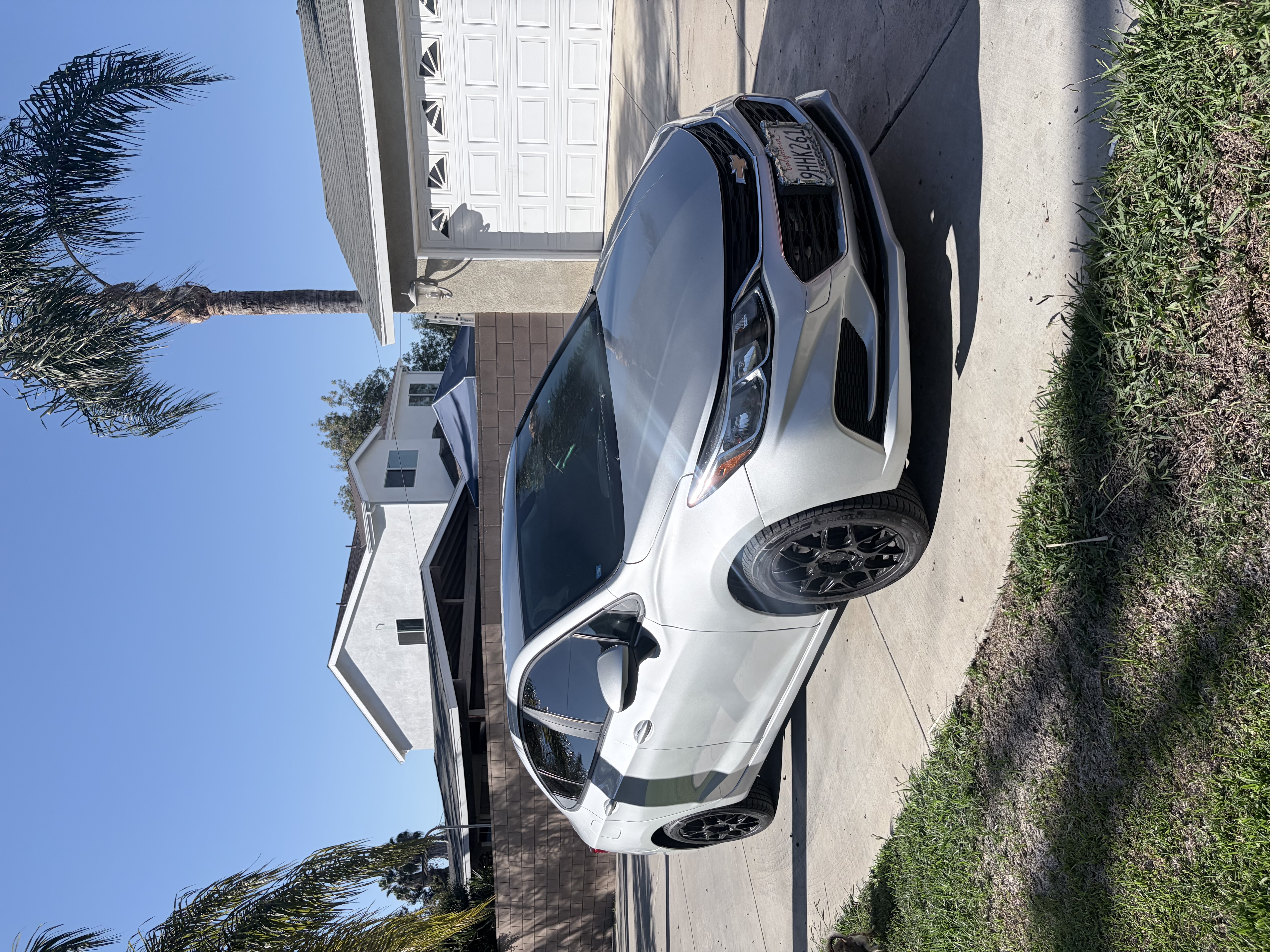 Used 2018 Chevrolet Cruze LS FWD image 2