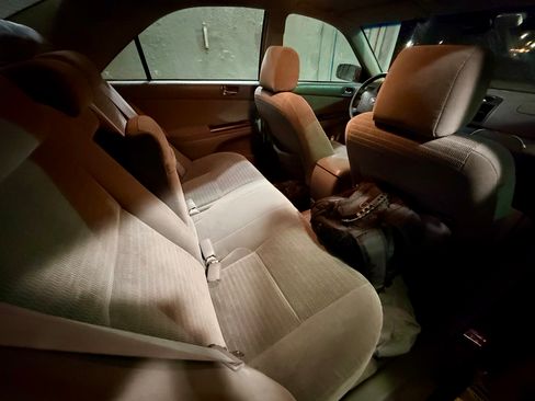 Used 2006 Toyota Camry LE image 12