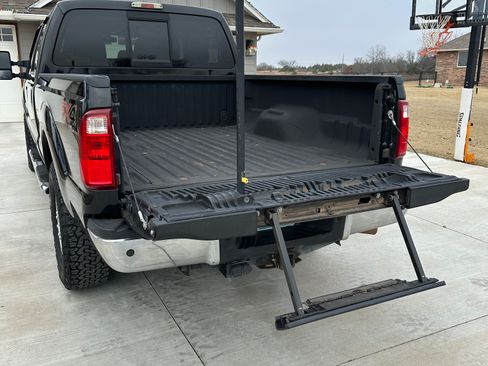 Used 2012 Ford F250 Lariat w/ Lariat Interior Pkg image 6