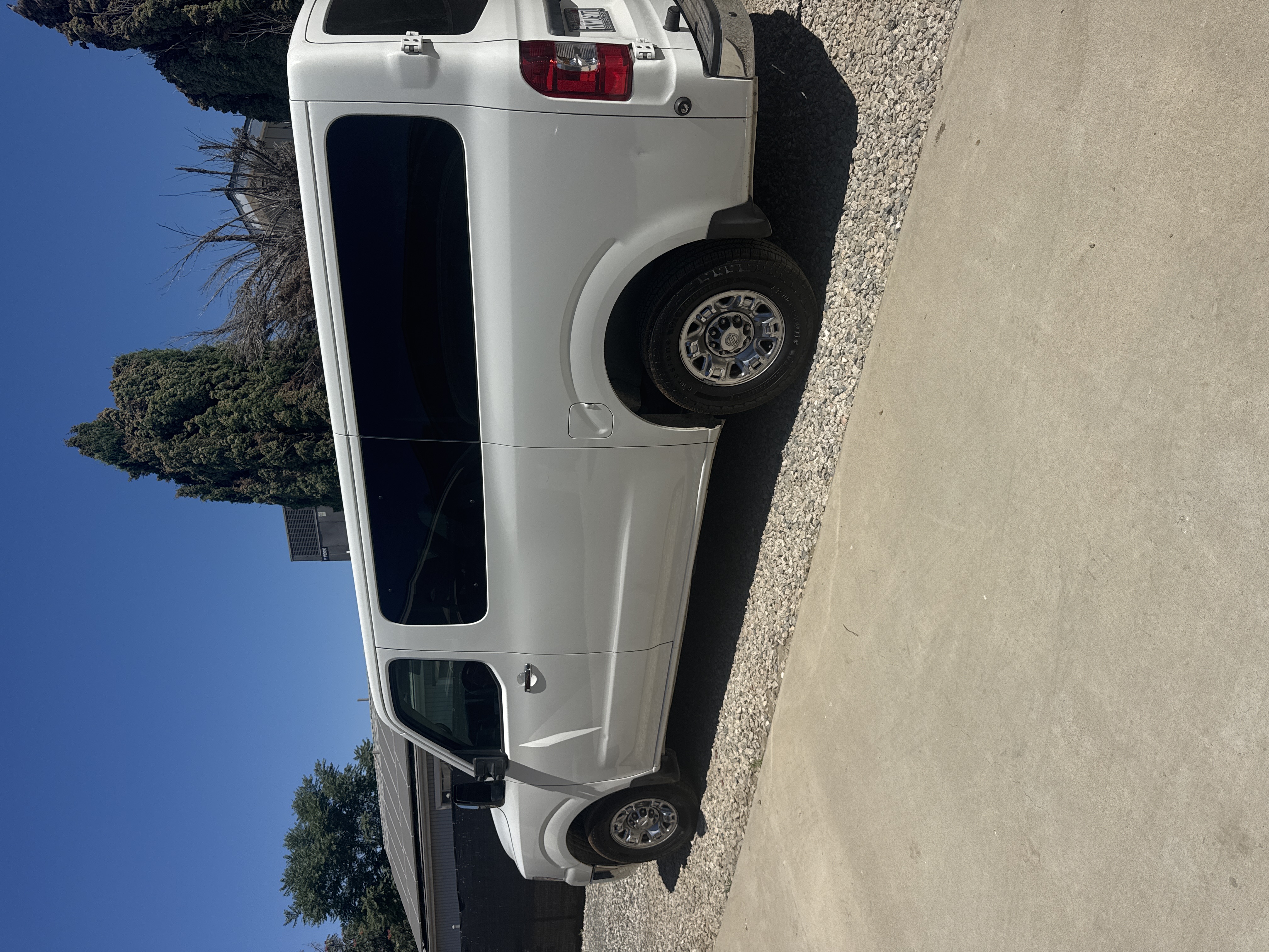 Used 2016 Nissan NV 3500 SL RWD image 1