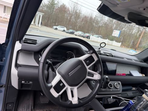 Used 2023 Land Rover Defender 90 S AWD/4WD image 2