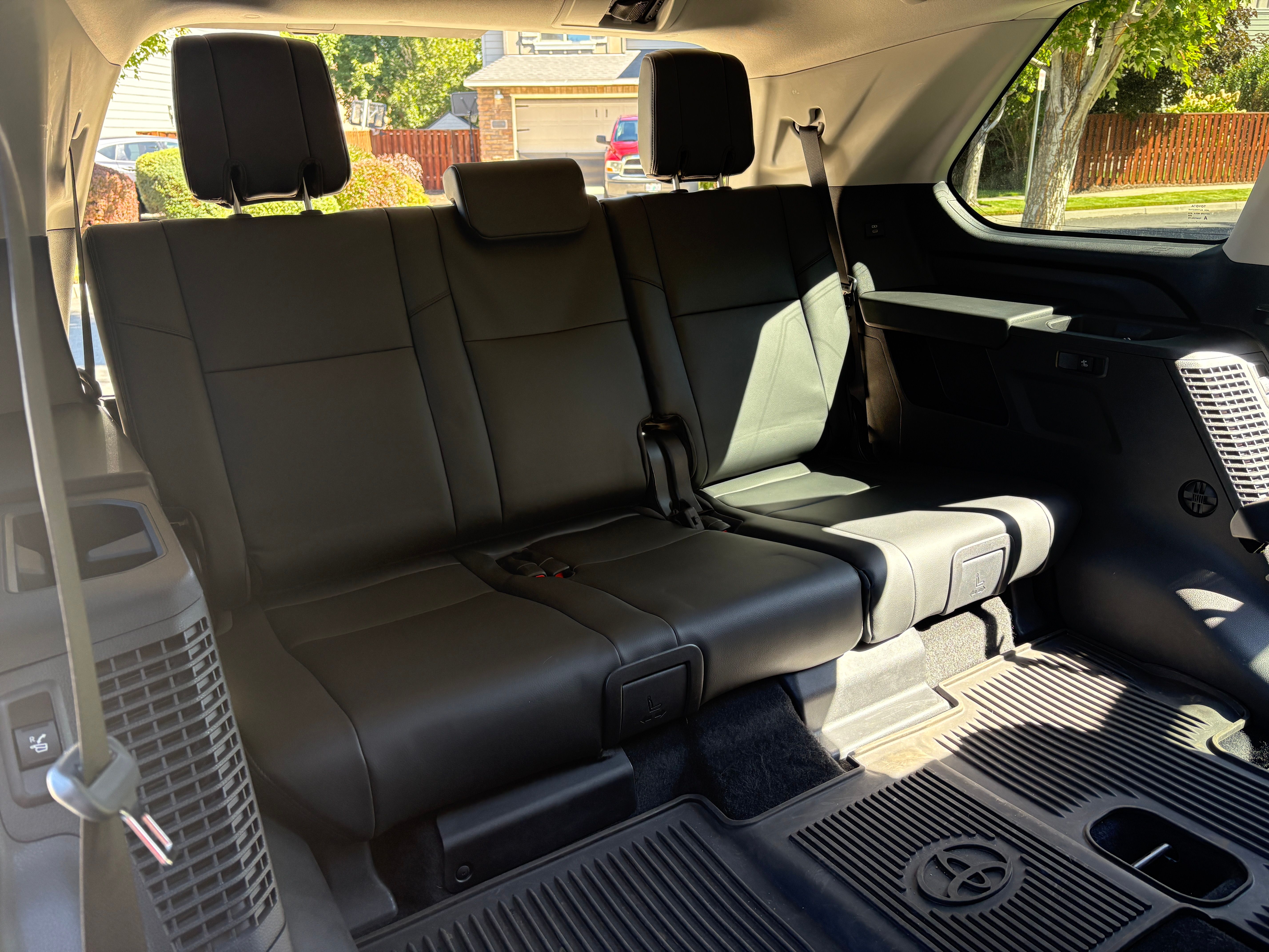 Used 2023 Toyota Sequoia SR5 w/ SR5 Premium Package AWD/4WD image 13
