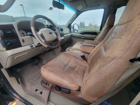Used 2006 Ford F350 King Ranch image 6
