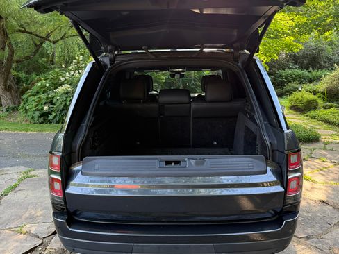 Used 2019 Land Rover Range Rover Supercharged AWD/4WD image 8