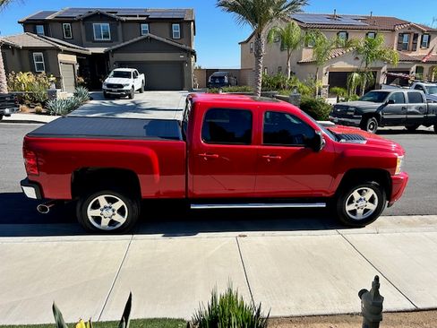 Used 2014 Chevrolet Silverado 2500 LTZ w/ LTZ Plus Package image 5