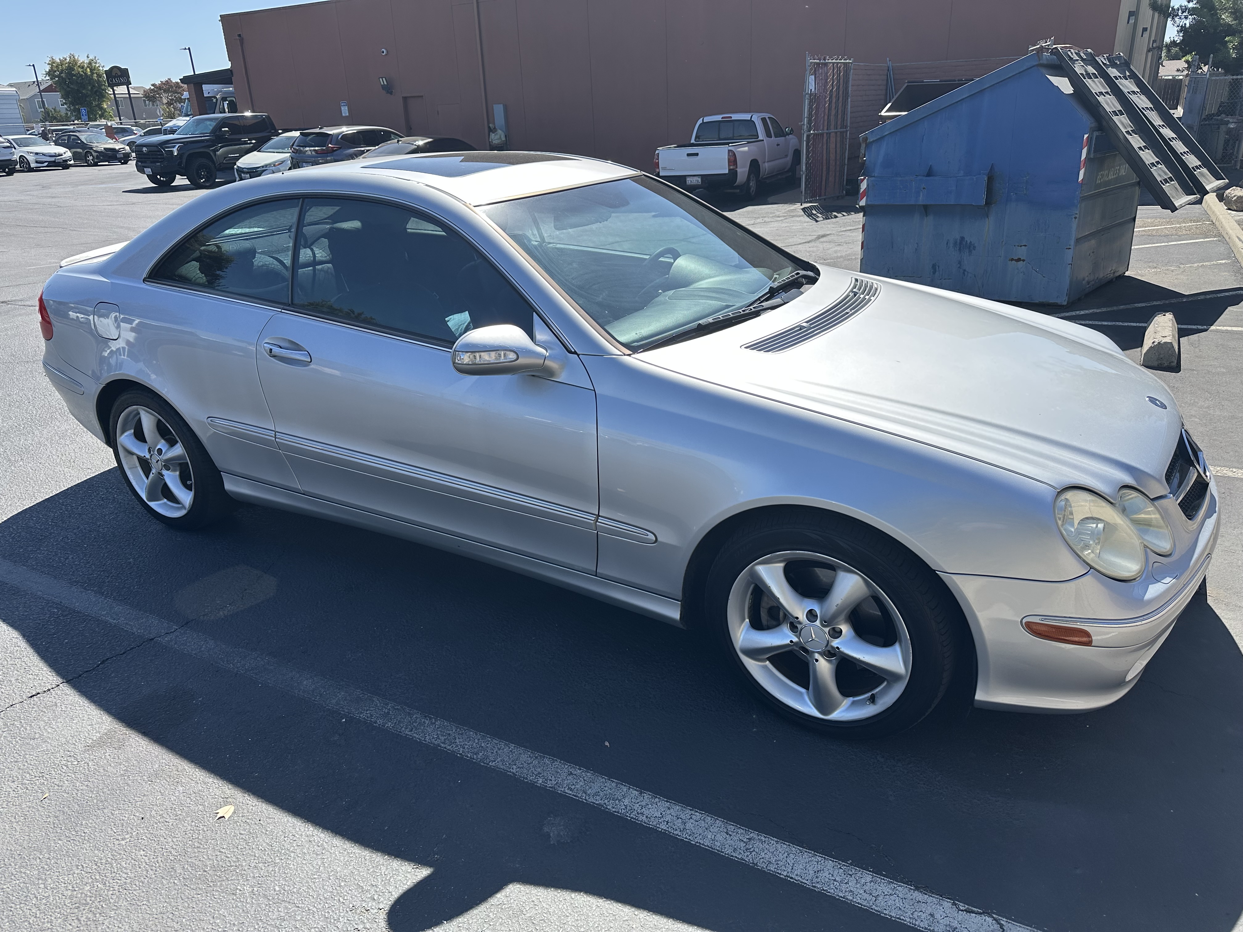 Used 2004 Mercedes-Benz CLK 320 Coupe image 1