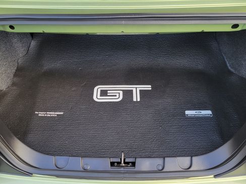 Used 2005 Ford Mustang GT Premium image 28