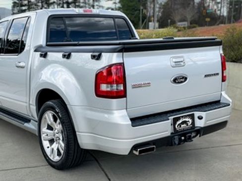 Used 2010 Ford Explorer Sport Trac Limited RWD image 4