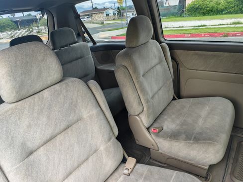 Used 2000 Honda Odyssey EX image 12