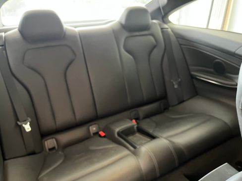 Used 2015 BMW M4 Coupe RWD image 11