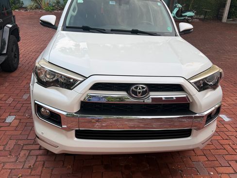 Used 2014 Toyota 4Runner Limited AWD/4WD image 2