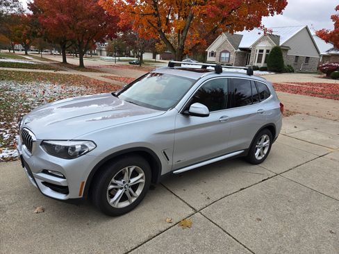 Used 2018 BMW X3 xDrive30i image 2