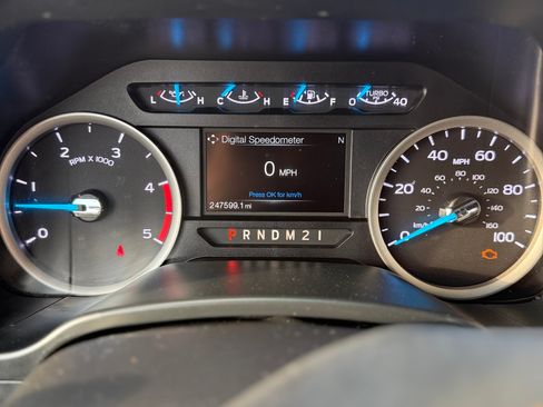 Used 2017 Ford F350 XLT w/ XLT Premium Package image 19