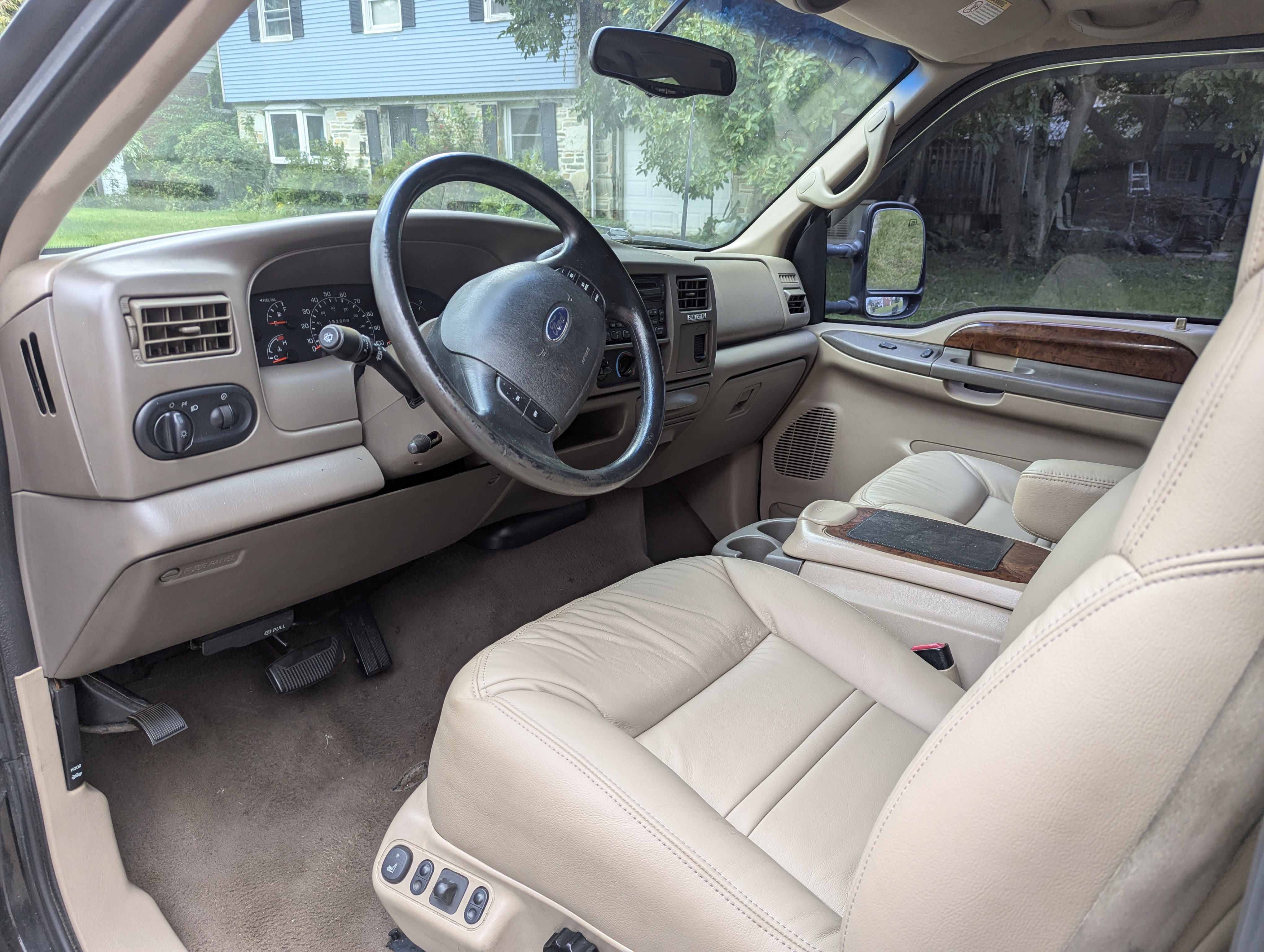 Used 2000 Ford Excursion Limited AWD/4WD image 10