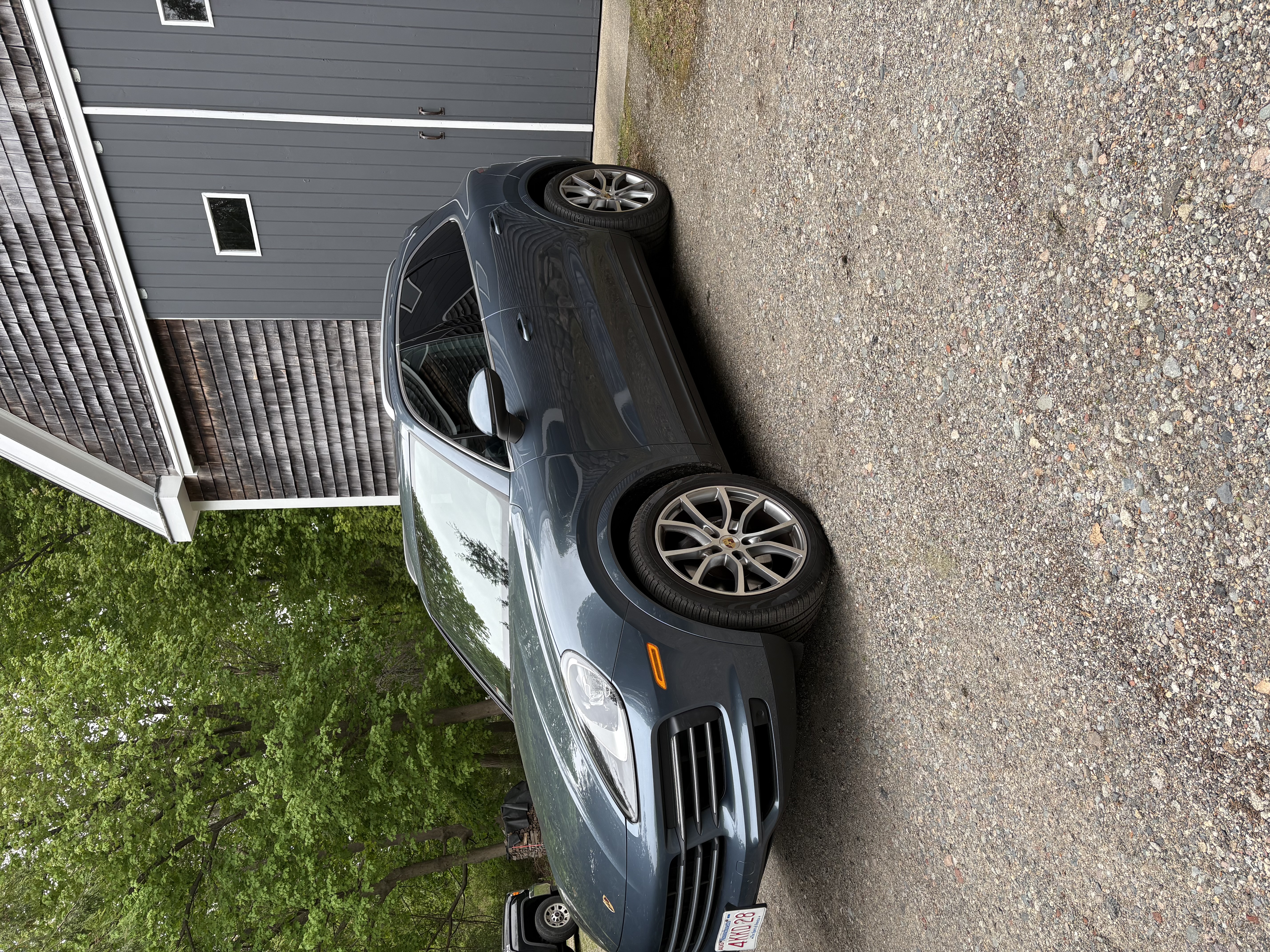 Used 2019 Porsche Cayenne AWD/4WD image 1