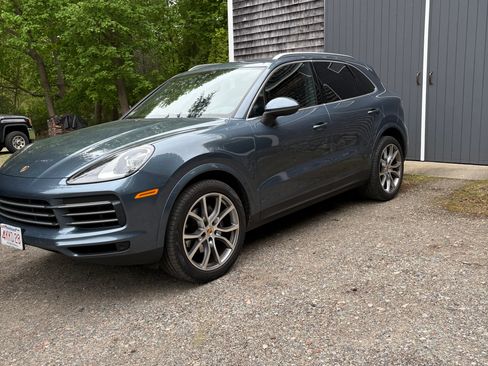 Used 2019 Porsche Cayenne AWD/4WD image 1