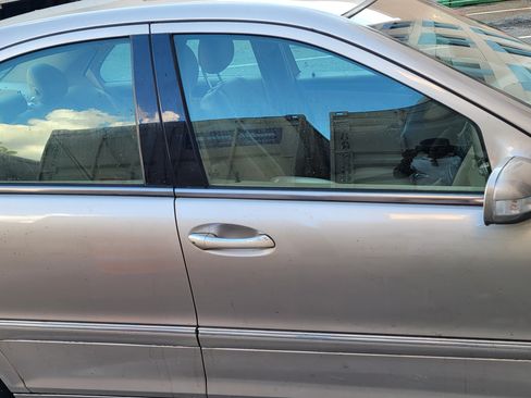 Used 2003 Mercedes-Benz C 240 Sedan w/ C2 Opt Pkg image 1